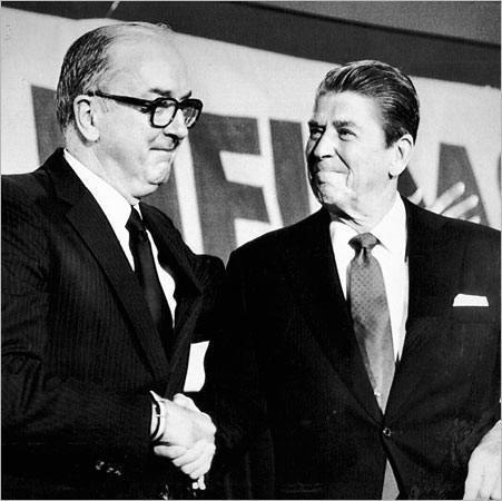 SENATOR JESSE HELMS INTRODUCED RONALD REAGAN SUCH AS PRESIDENTIAL CANDIDATE OF REPUBLICAN PARTY 1980 YEARS